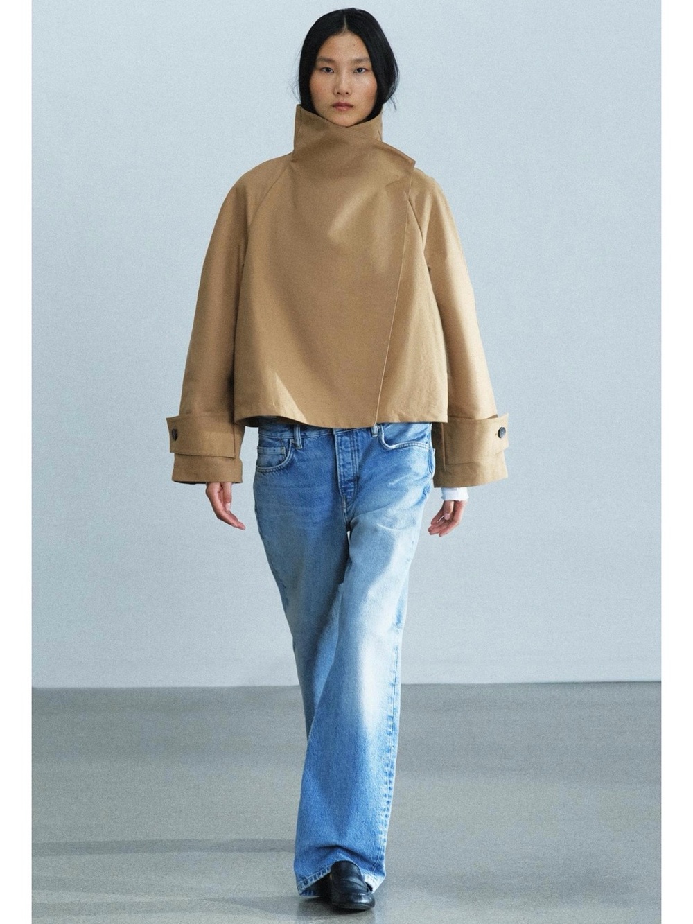 ZW COLLECTION SHORT HIGH-COLLAR TRENCH COAT